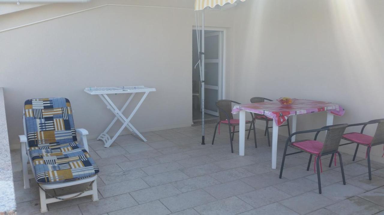 Apartments With A Parking Space Kolan, Pag - 16482 エクステリア 写真